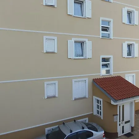 In With Sea View, Balcony, Air Conditioning, Wifi 4623-12 * Dramalj